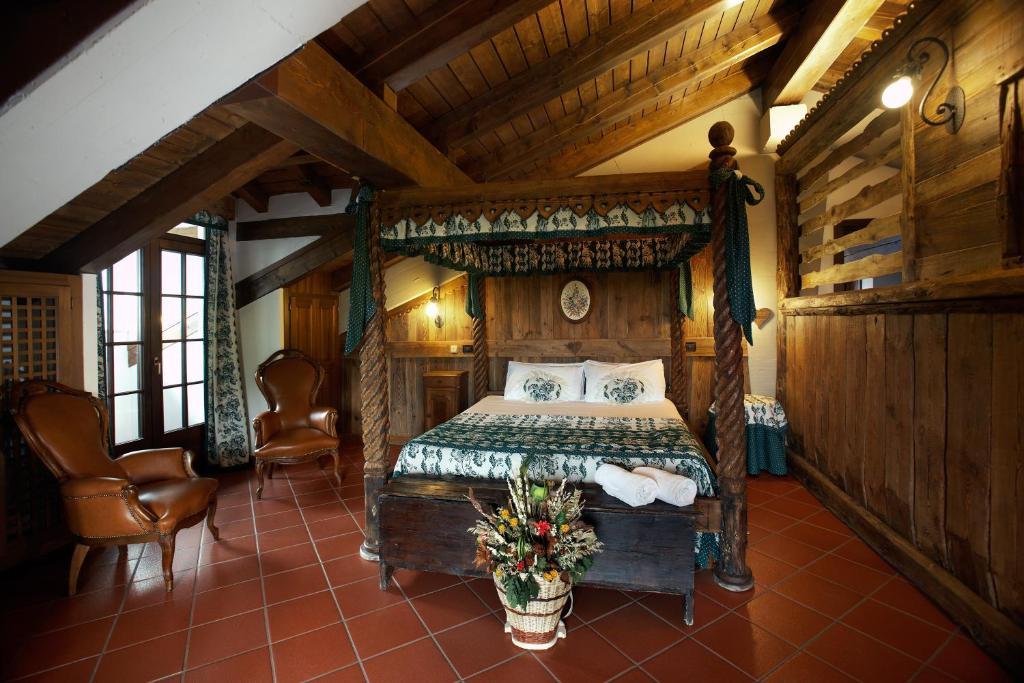 Large Junior Suite,1588554806:JPEG